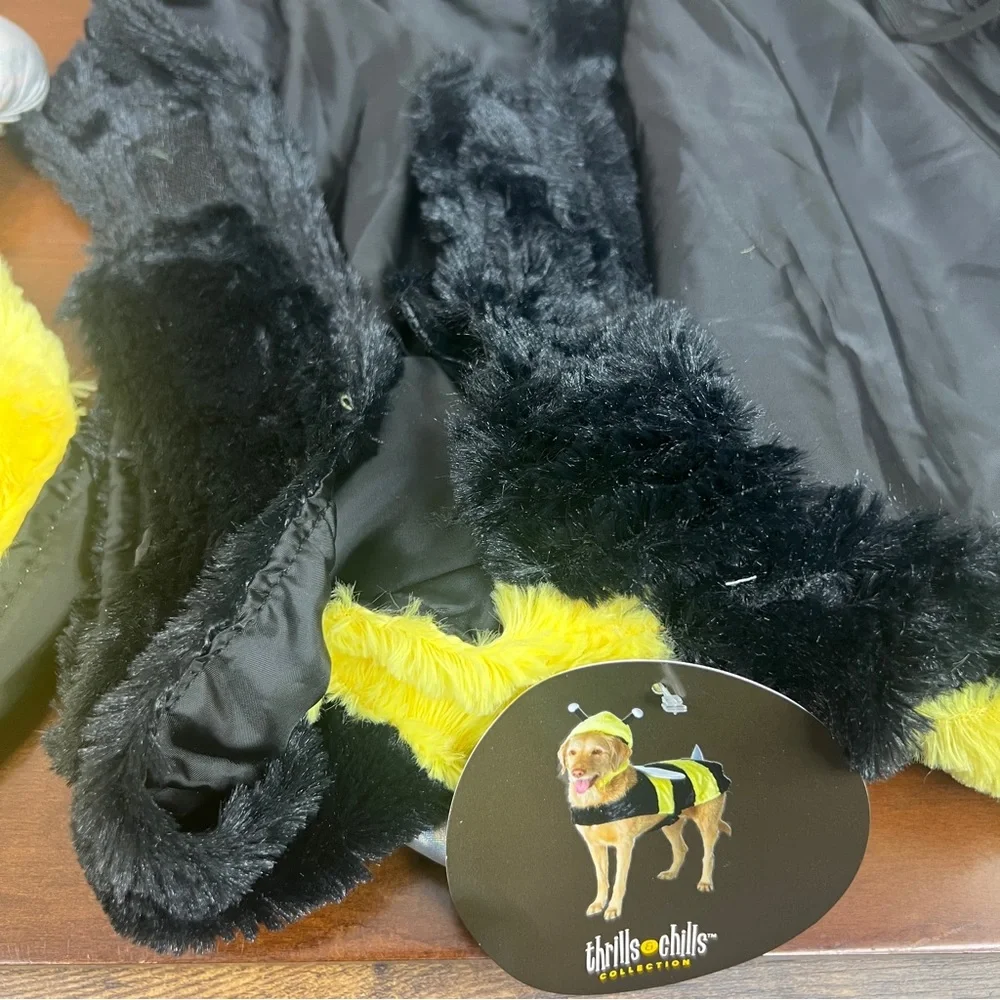 Bee Costume Pet Costume Thrills & Chills Collection Size Large